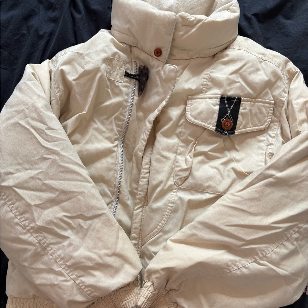 Vintage Japanese Cream Puffer Ski Jacket w 100% Down